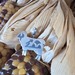 Adorable NWOT Native American Navajo Sterling Silver Sheep Pendant/Charm 🩶🐑❤️